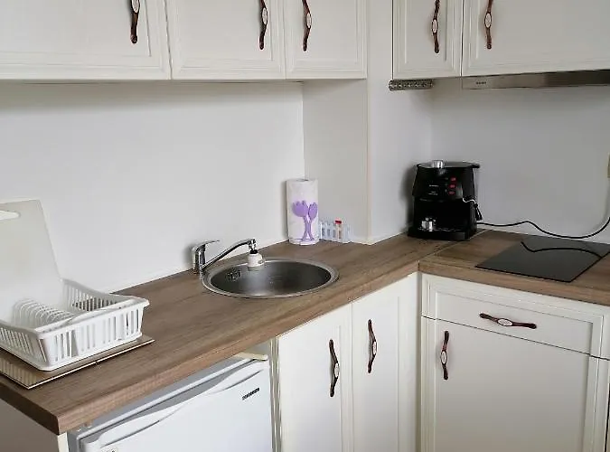 Cozy With Pool In Sunny