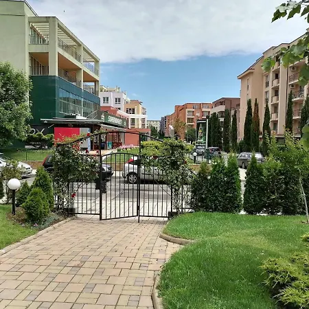 Cozy With Pool In Sunny Apartament Sunny Beach