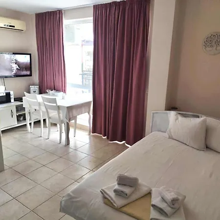 아파트 Cozy With Pool In Sunny *