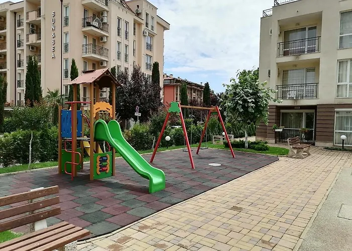 Cozy With Pool In Sunny 公寓